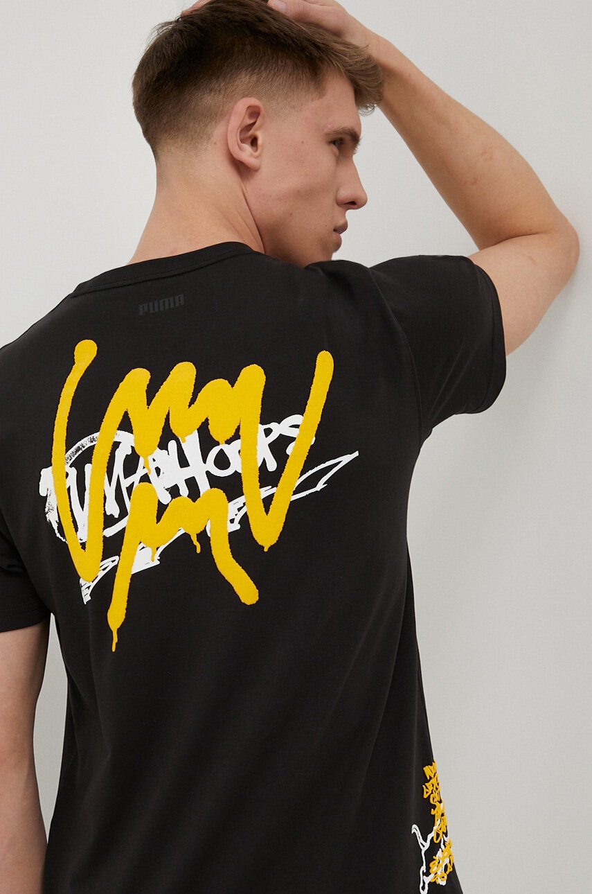 

Бавовняна футболка Puma колір чорний з принтом