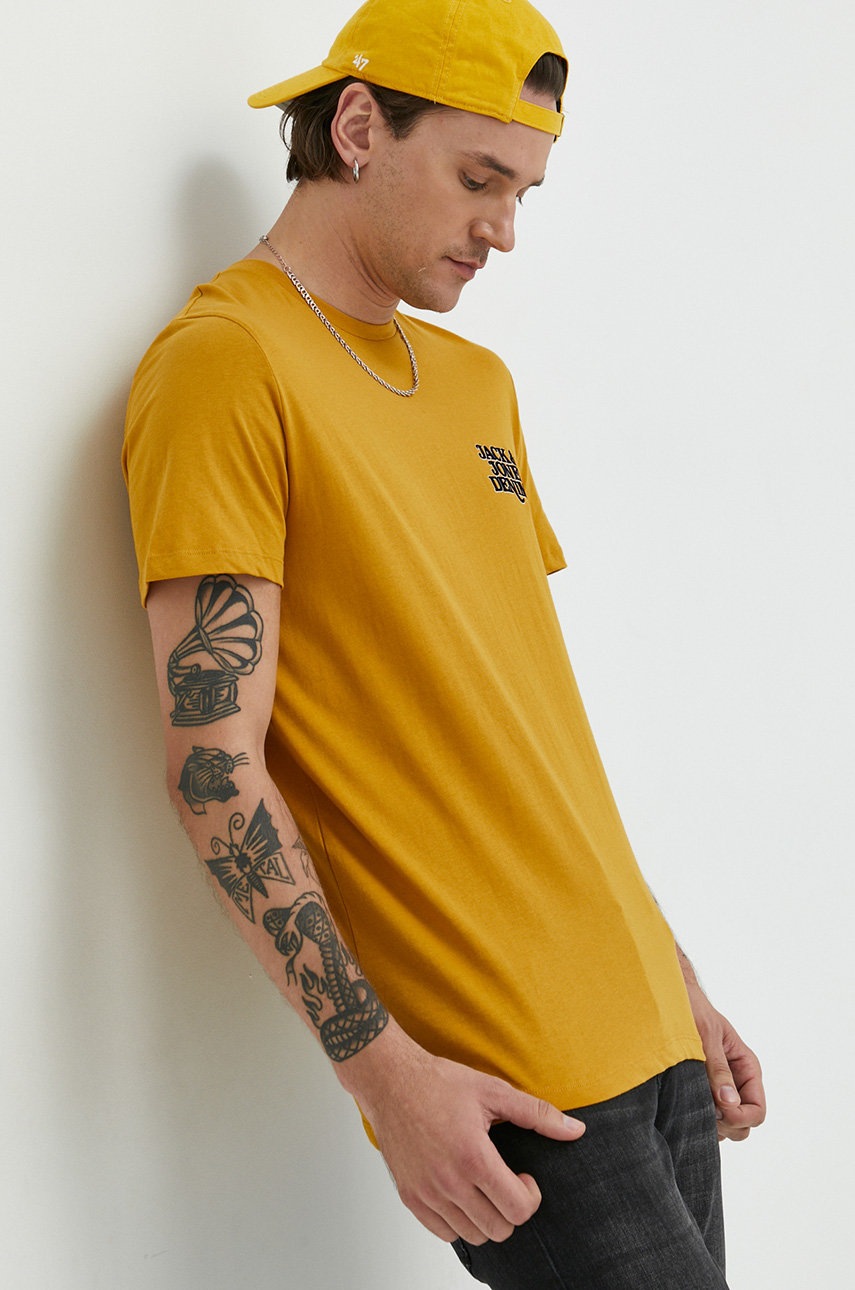 

Памучна тениска Jack & Jones в жълто с принт, Жълт