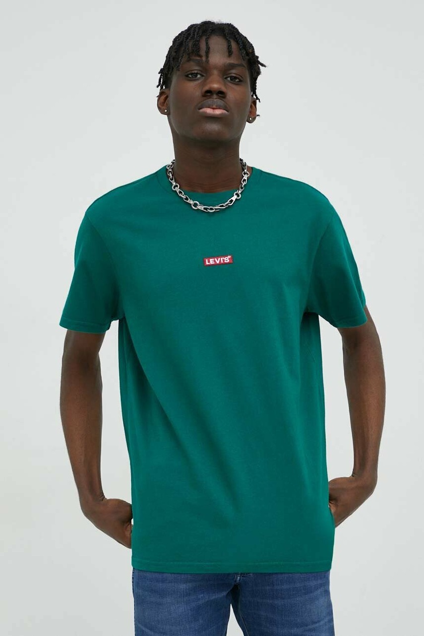 

Памучна тениска Levi's в зелено с апликация, Зелен