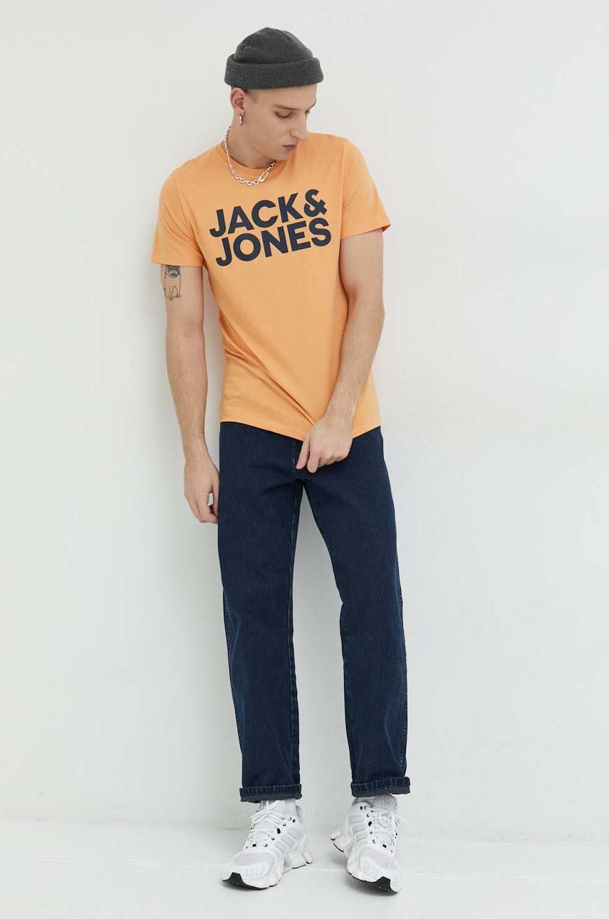 

Хлопковая футболка Jack & Jones JJECORP цвет оранжевый с принтом 12151955