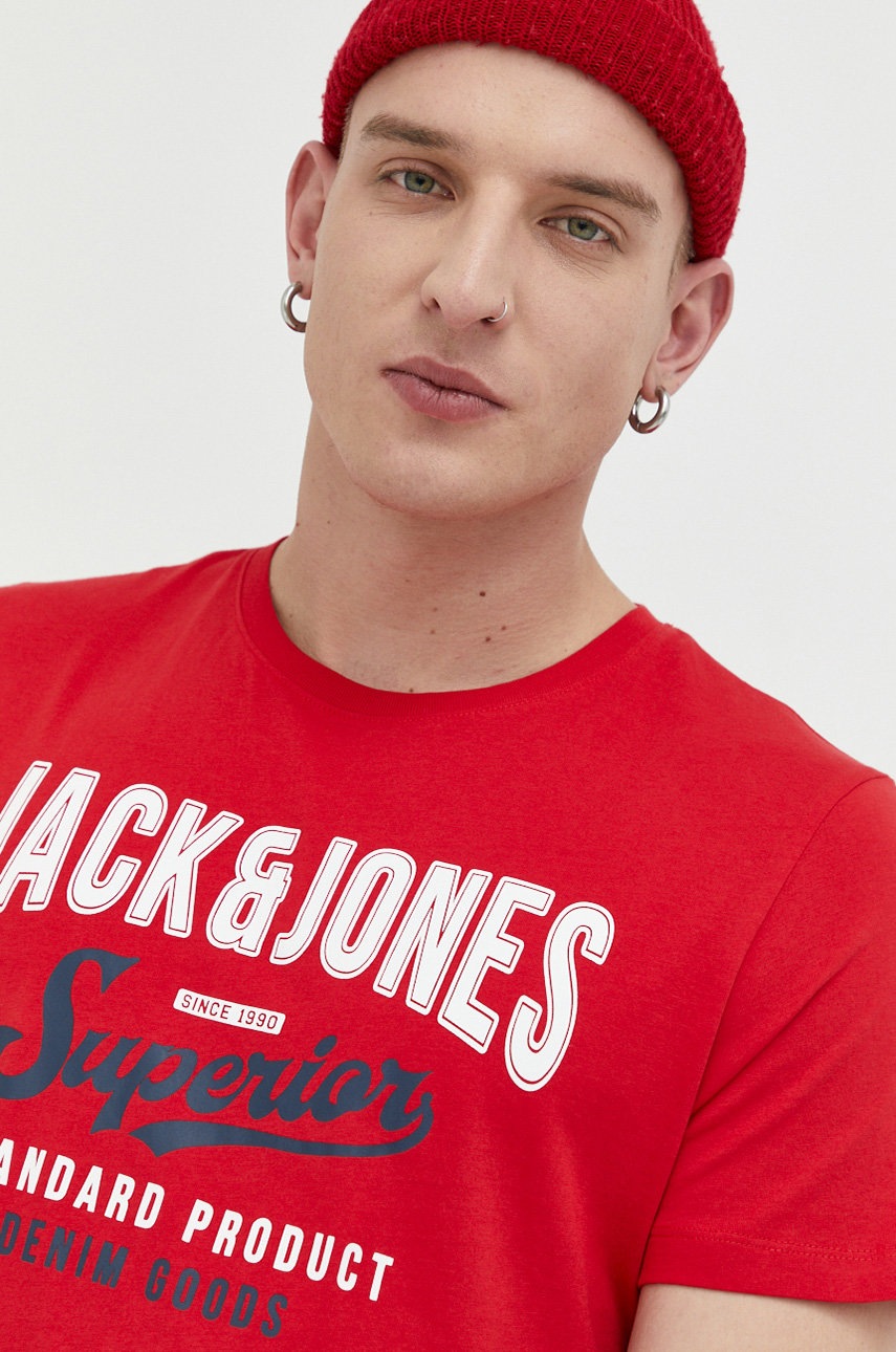 

Памучна тениска Jack & Jones JJELOGO в червено с принт 12220500, Червен