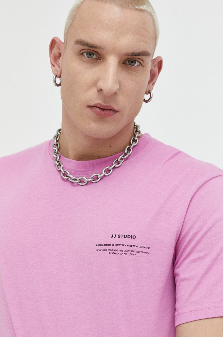 

Хлопковая футболка Jack & Jones JJEFELIX цвет розовый с принтом 12224600