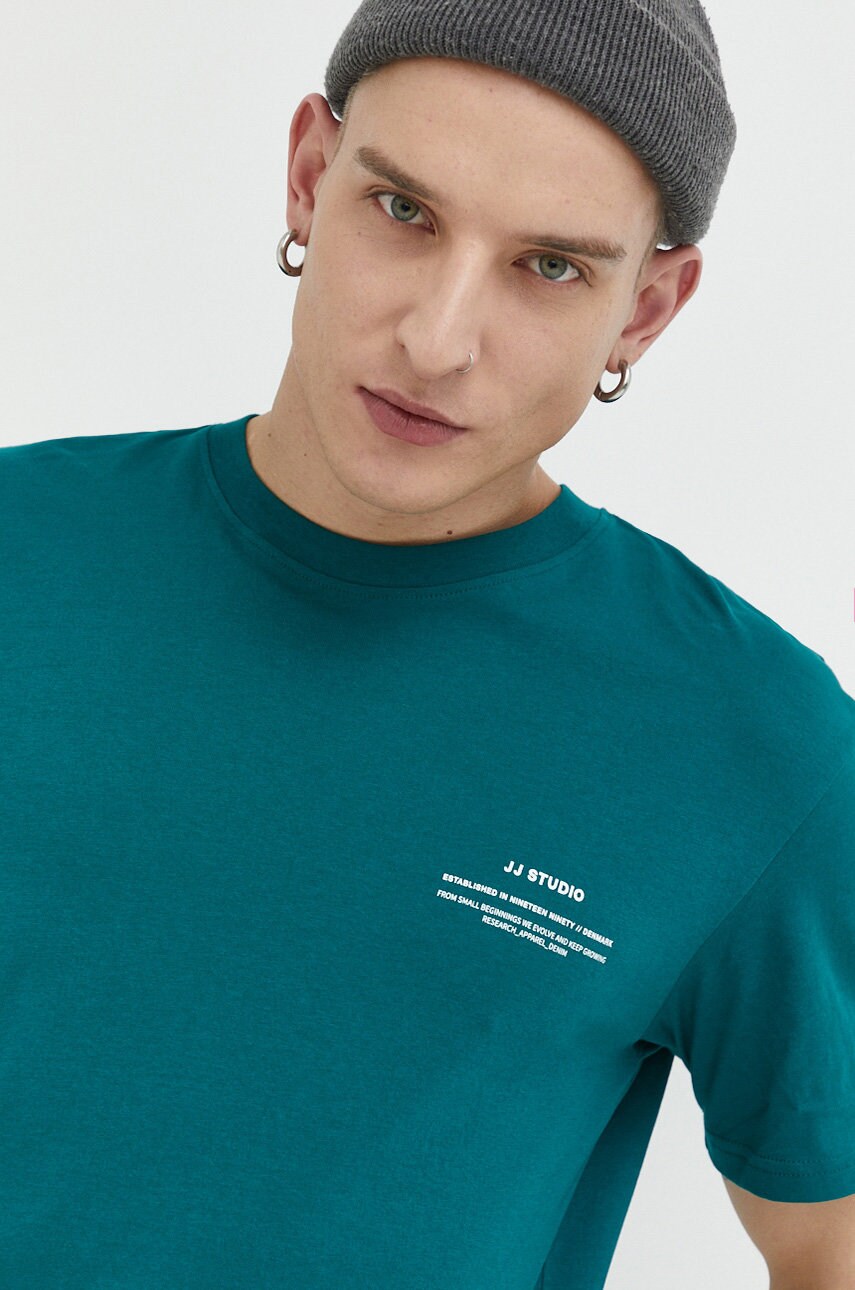 

Памучна тениска Jack & Jones JJEFELIX в зелено с принт 12224600, Зелен