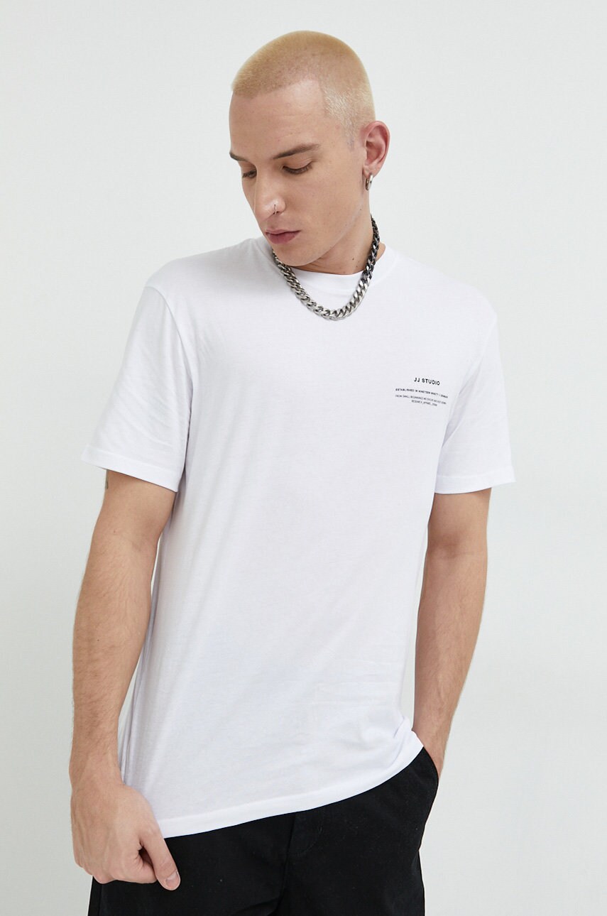 

Памучна тениска Jack & Jones JJEFELIX в бяло с принт 12224600, Бял