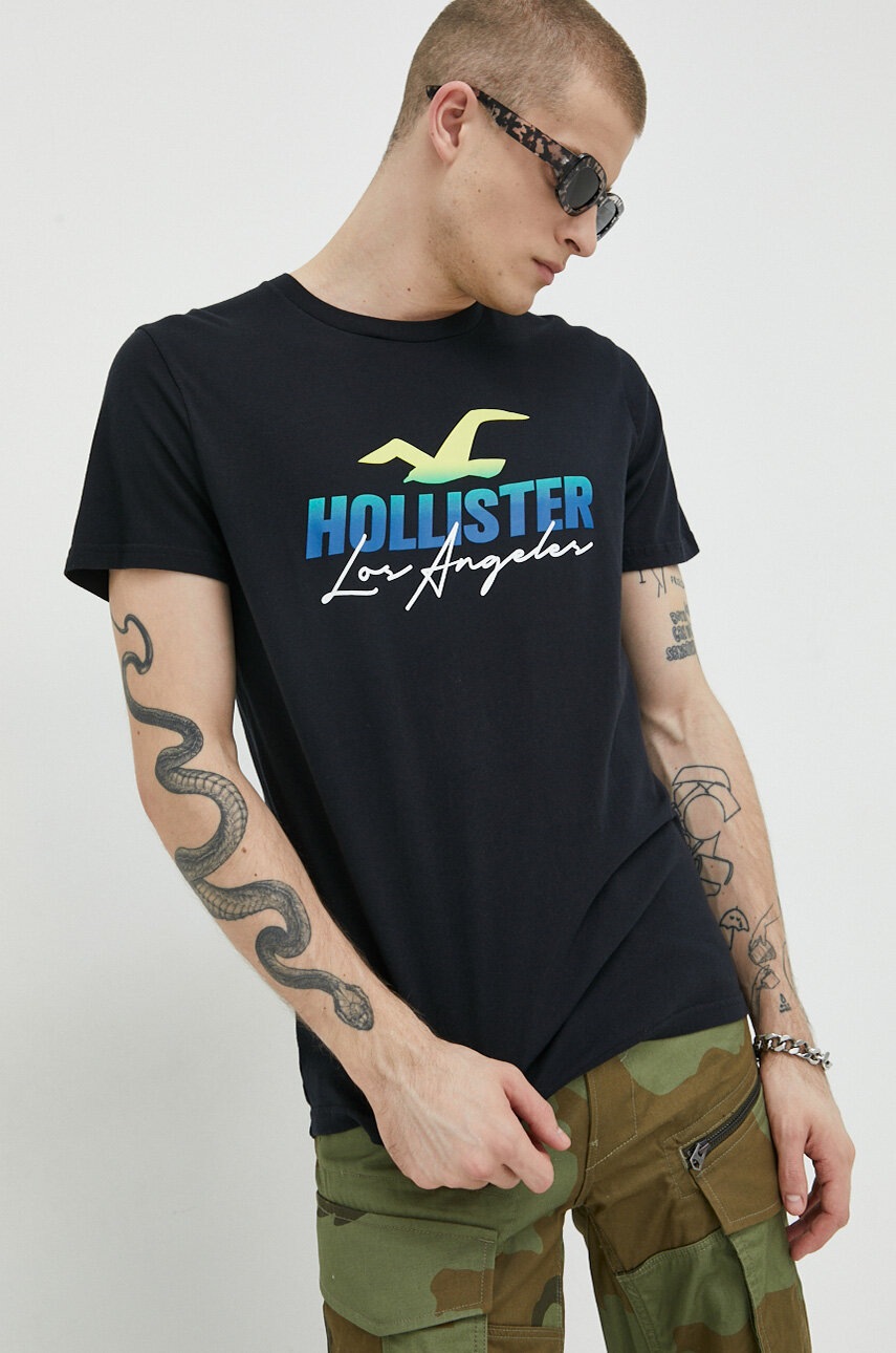 

Памучна тениска Hollister Co. в черно с принт, Черен