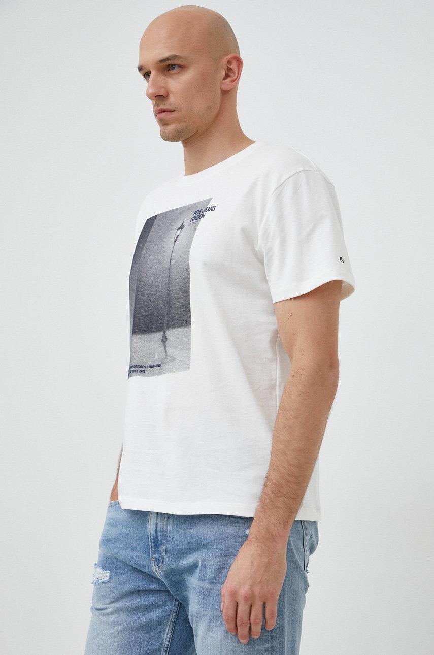 

Памучна тениска Pepe Jeans Reeves в бяло с принт, Бял