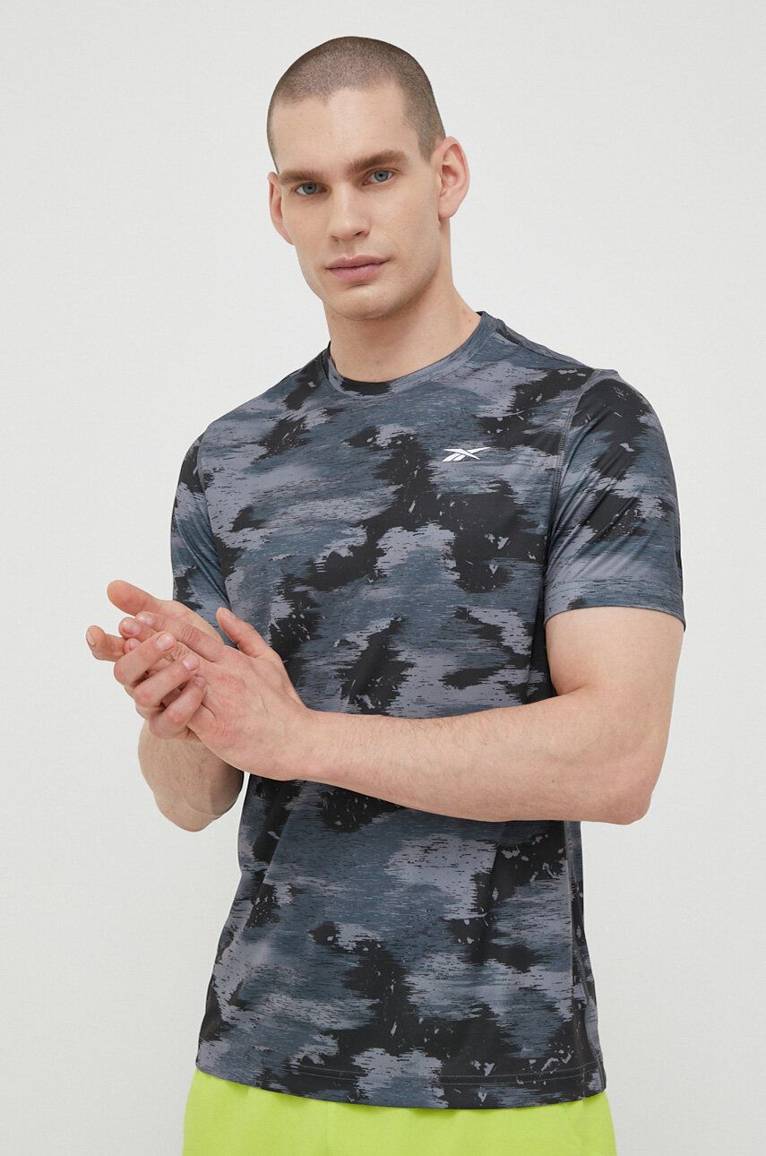 Tréninkové tričko Reebok šedá barva - šedá -  100 % Recyklovaný polyester