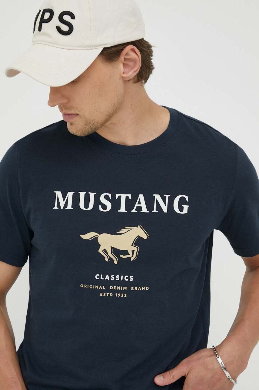 Mustang tricou din bumbac culoarea albastru marin, cu imprimeu