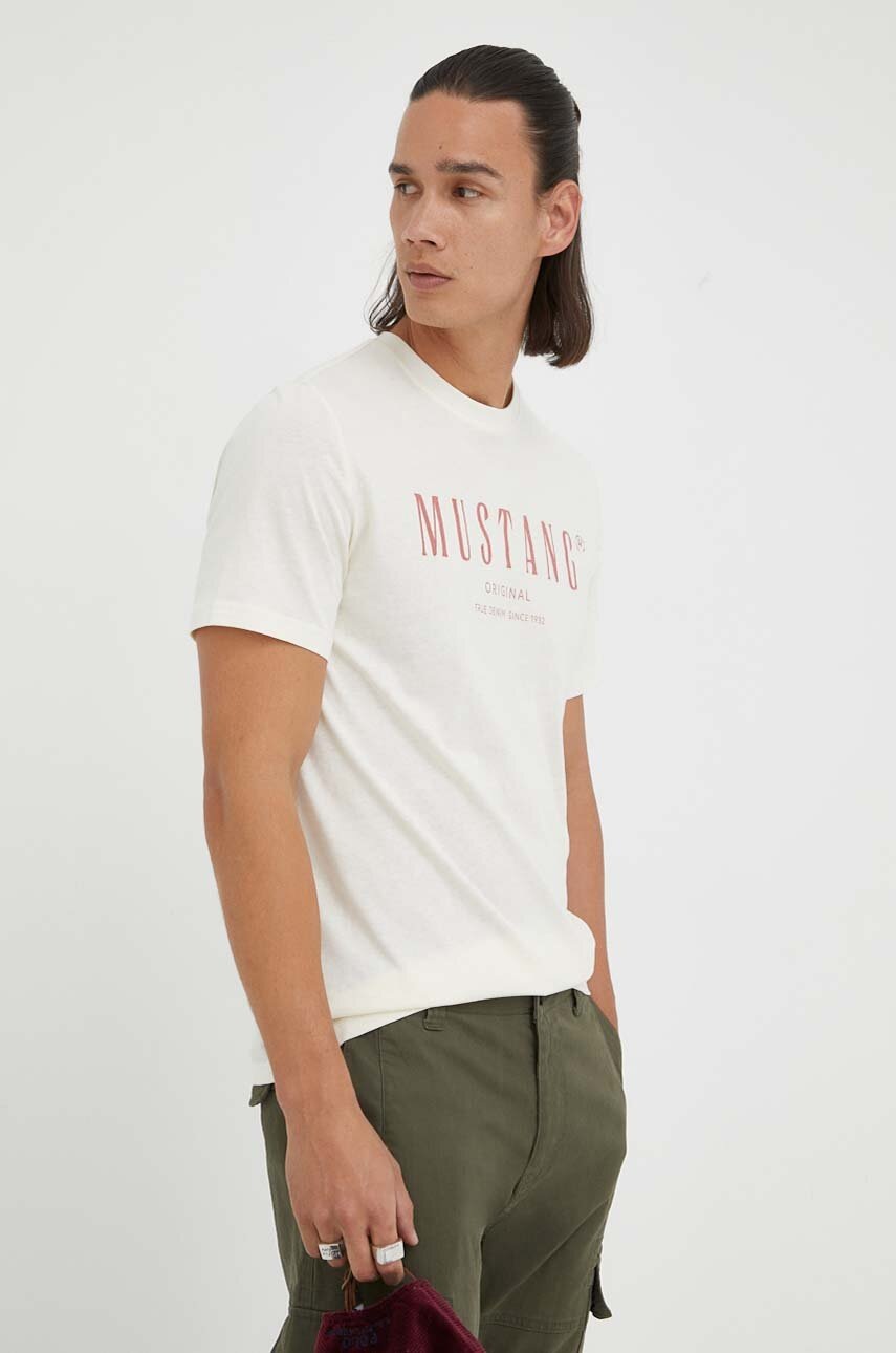 Mustang tricou din bumbac culoarea bej, cu imprimeu