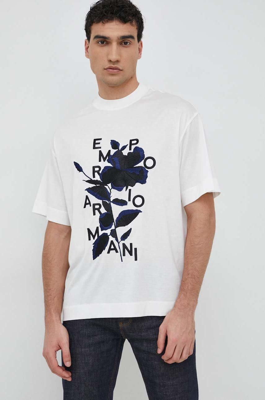 

Футболка Emporio Armani чоловічий колір білий з аплікацією