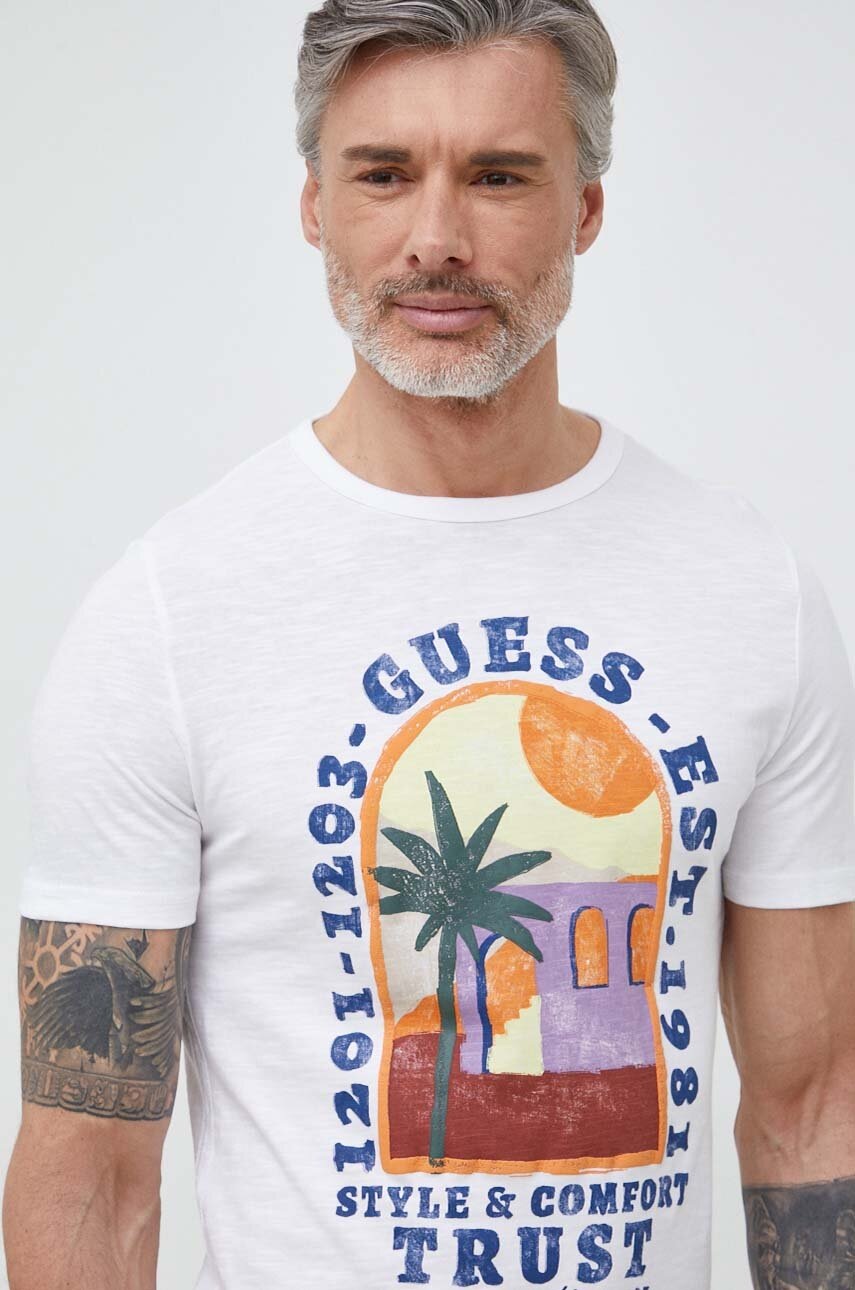 

Памучна тениска Guess в бяло с принт, Бял
