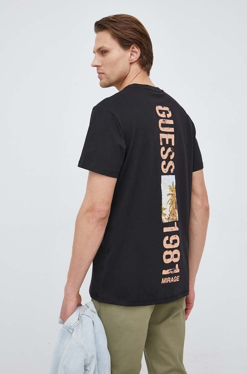 

Бавовняна футболка Guess колір чорний з принтом