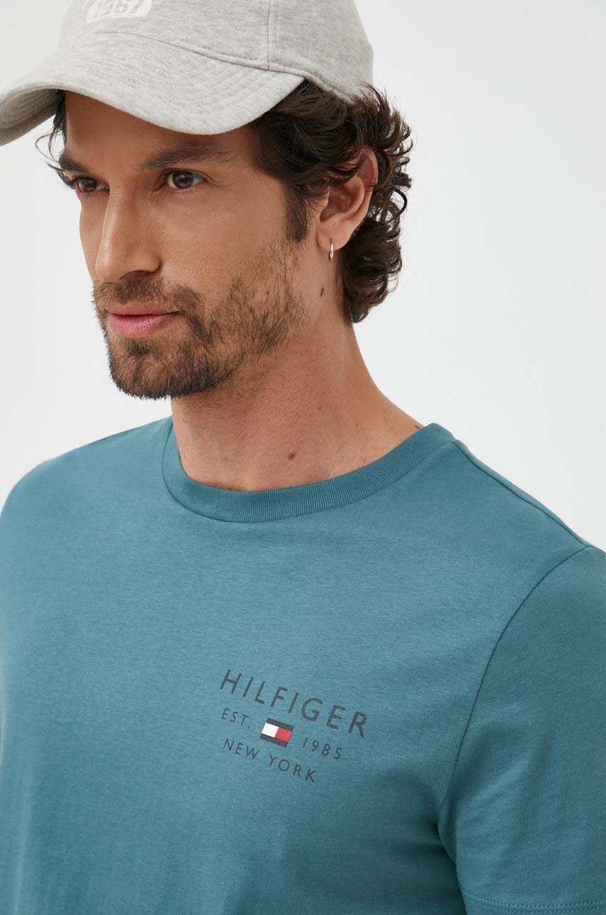 

Памучна тениска Tommy Hilfiger в зелено с принт, Зелен