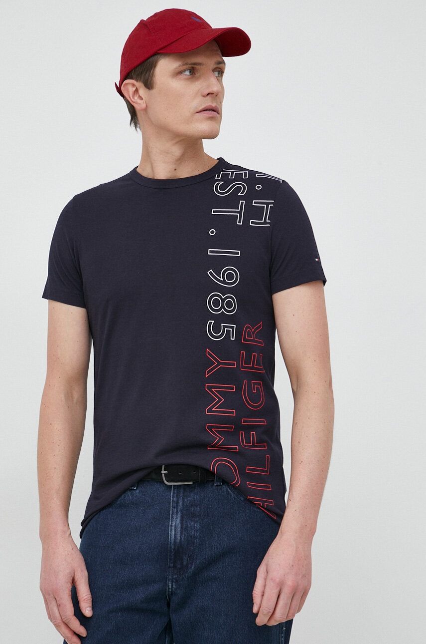 

Хлопковая футболка Tommy Hilfiger цвет синий с принтом