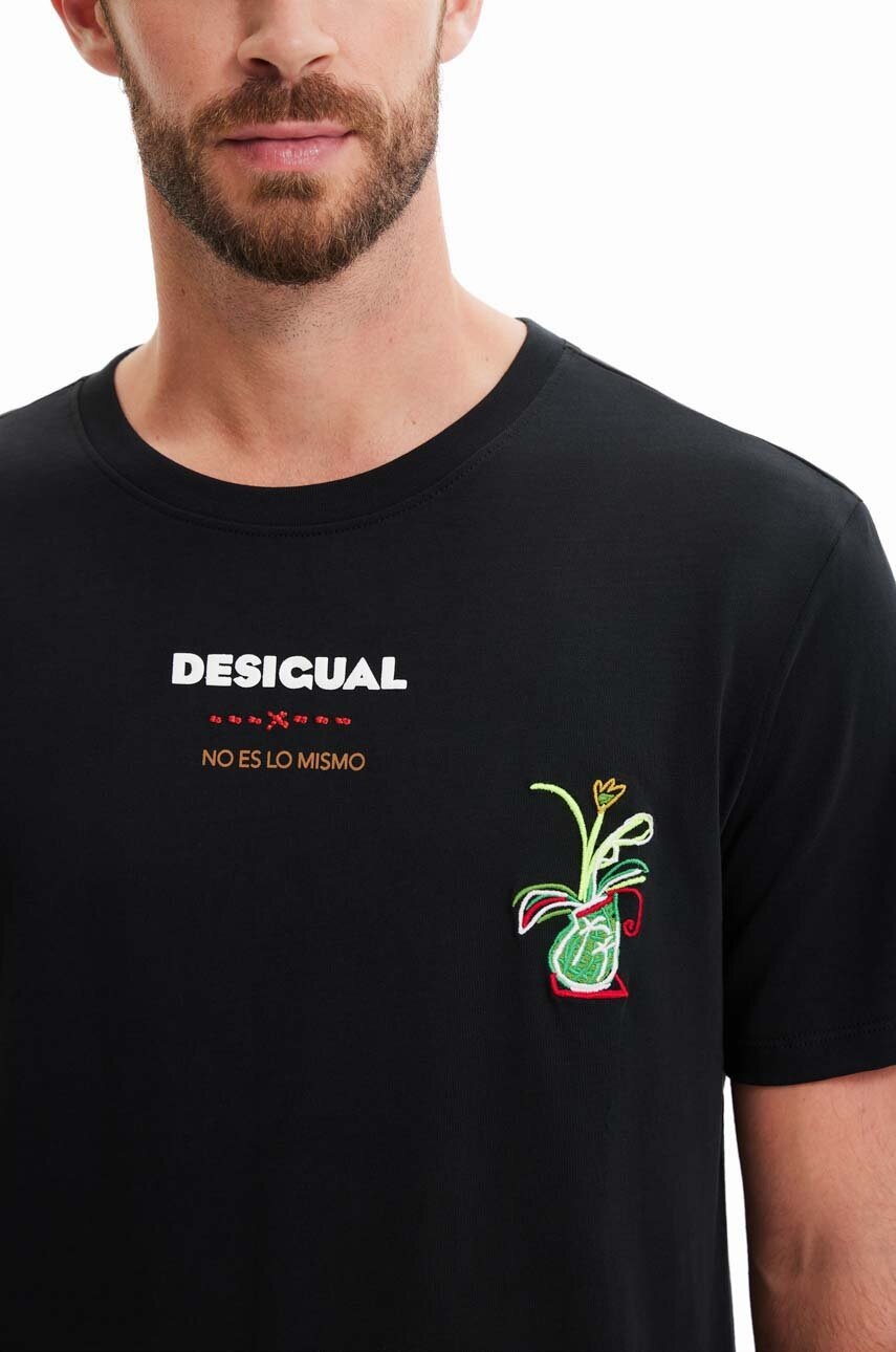 

Бавовняна футболка Desigual колір чорний з принтом