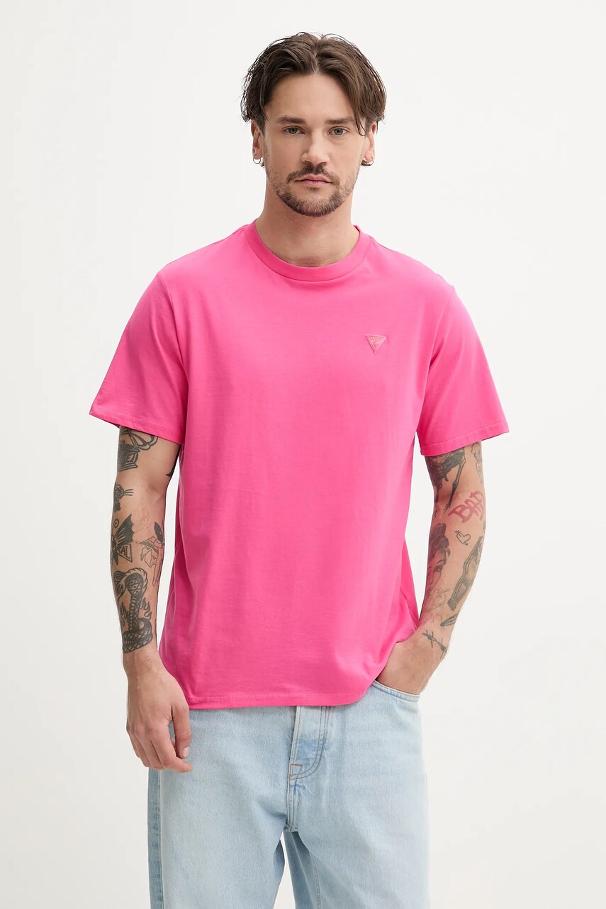 Levně Bavlněné tričko Guess růžová barva, s aplikací