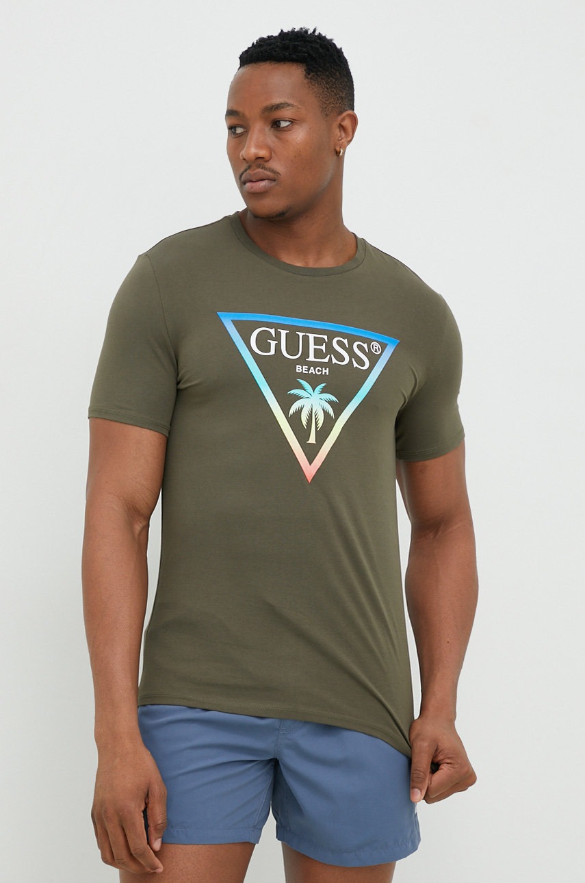 

Футболка Guess чоловічий колір зелений з принтом