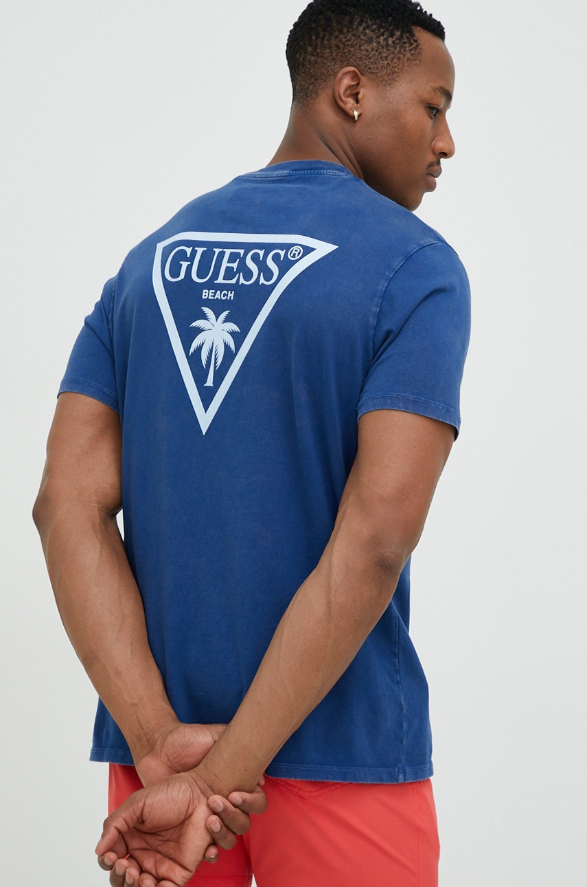 

Бавовняна футболка Guess колір синій з принтом