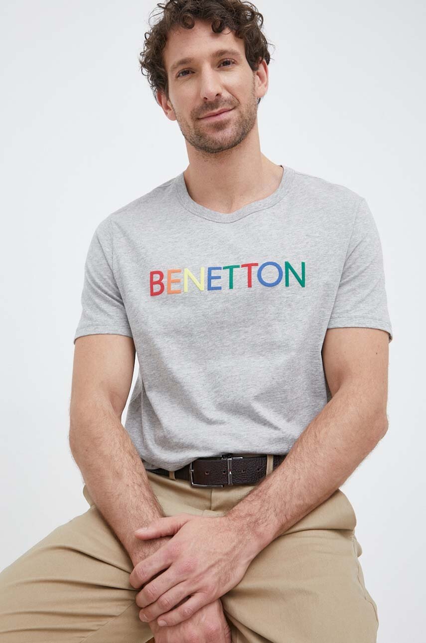 

Бавовняна футболка United Colors of Benetton колір сірий з принтом