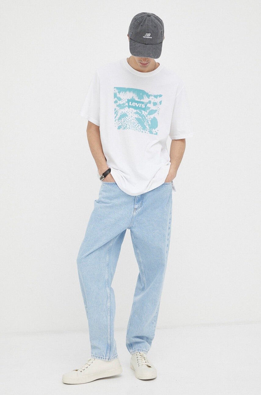 

Памучна тениска Levi's в бяло с принт, Бял