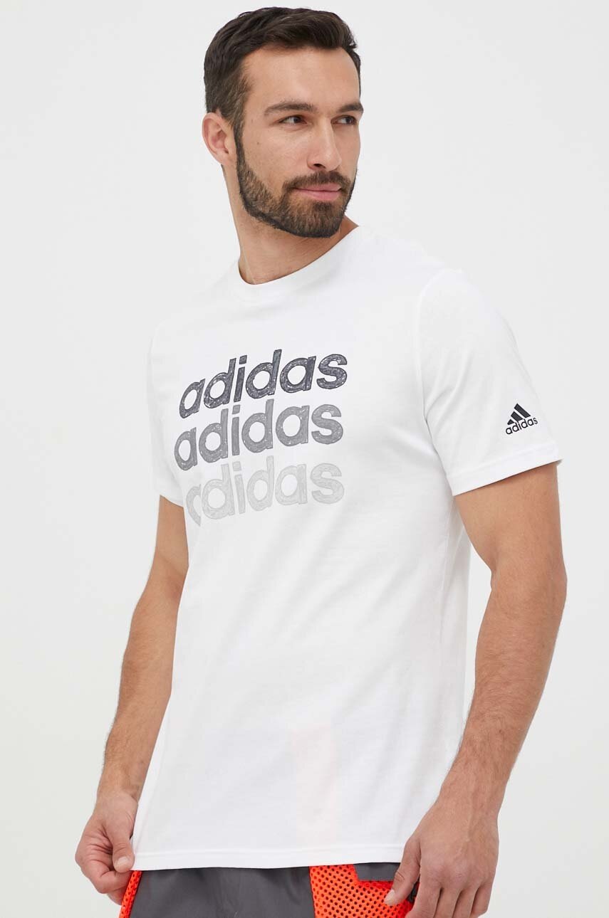 

Памучна тениска adidas в бяло с принт, Бял