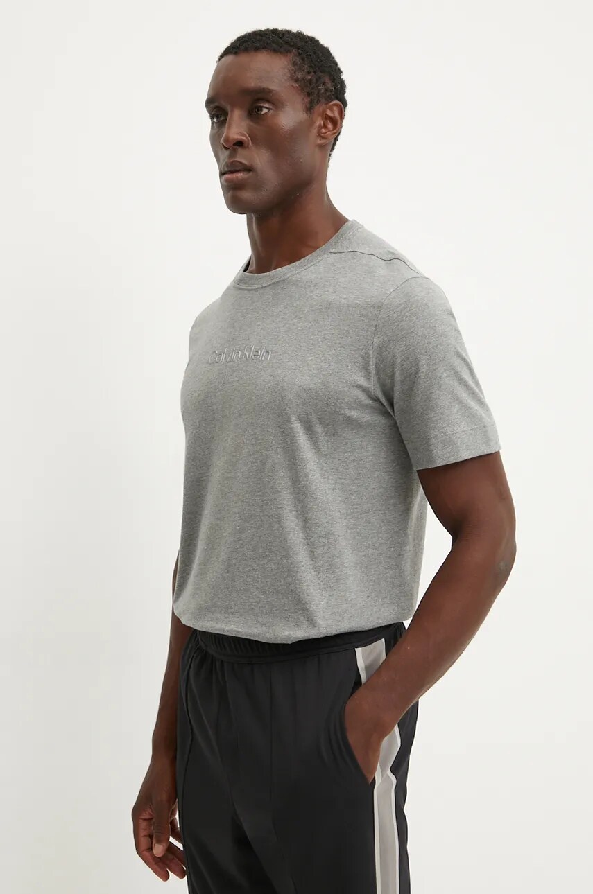 Levně Tričko Calvin Klein Performance šedá barva