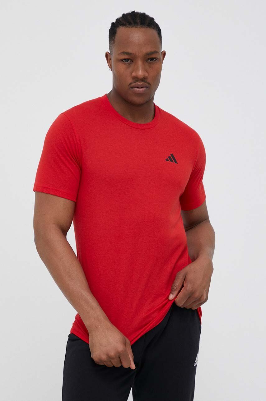 Tréninkové tričko adidas Performance Train Essentials Feelready červená barva - červená -  70 %