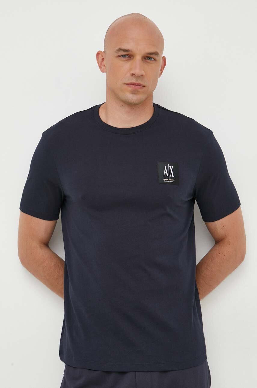 

Памучна тениска Armani Exchange в бяло с апликация, Тъмносин