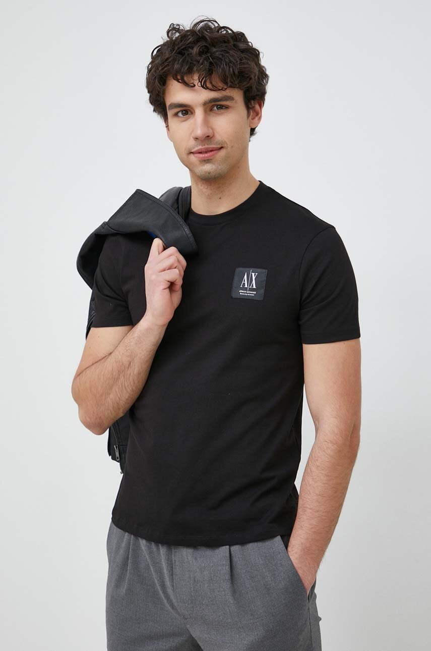 

Памучна тениска Armani Exchange в черно с апликация, Черен