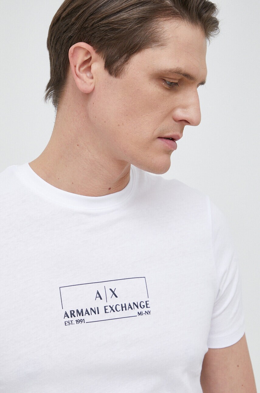 

Бавовняна футболка Armani Exchange колір білий з принтом