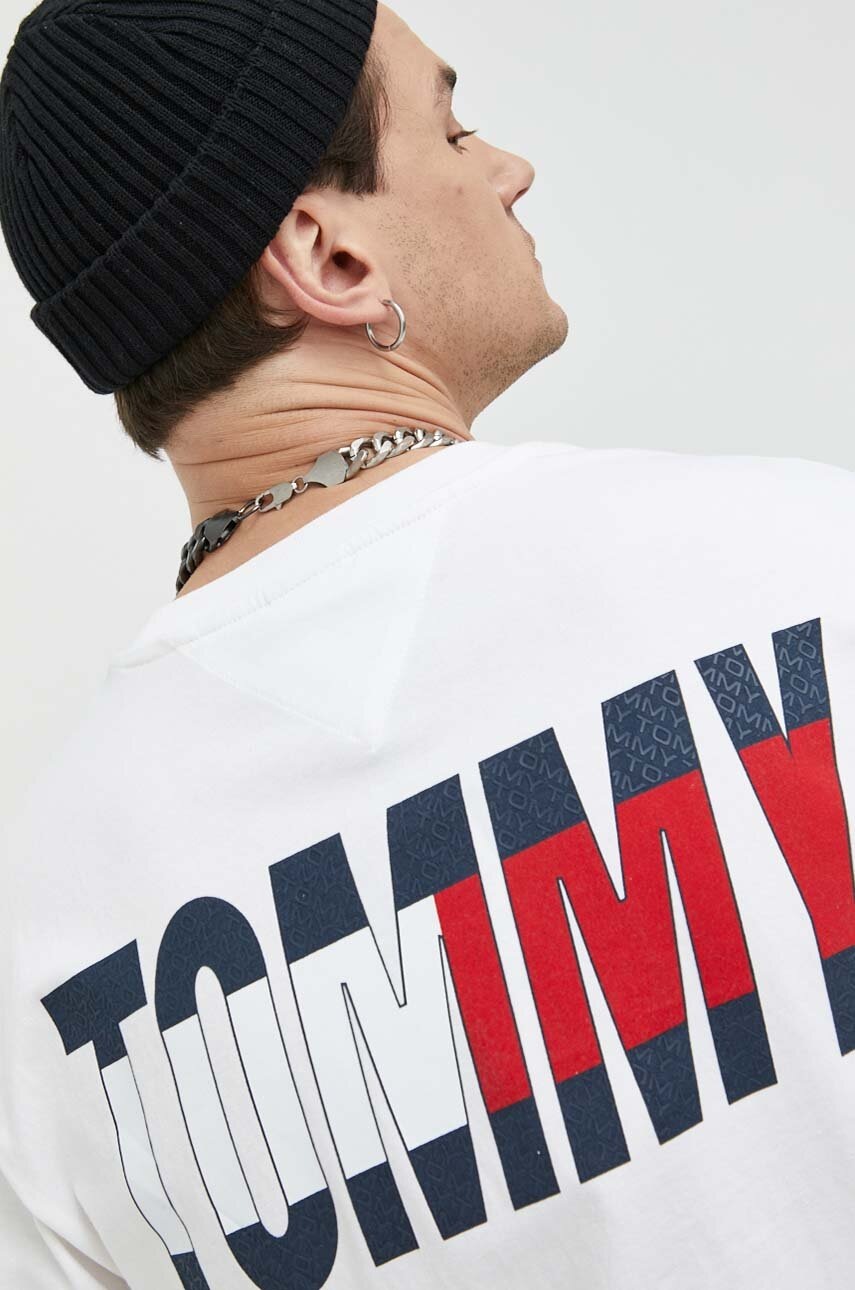 

Памучна тениска Tommy Jeans в бяло с принт, Бял