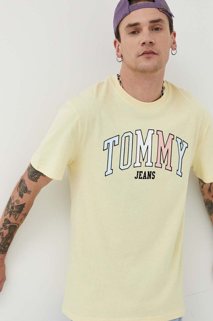 

Хлопковая футболка Tommy Jeans цвет жёлтый с принтом