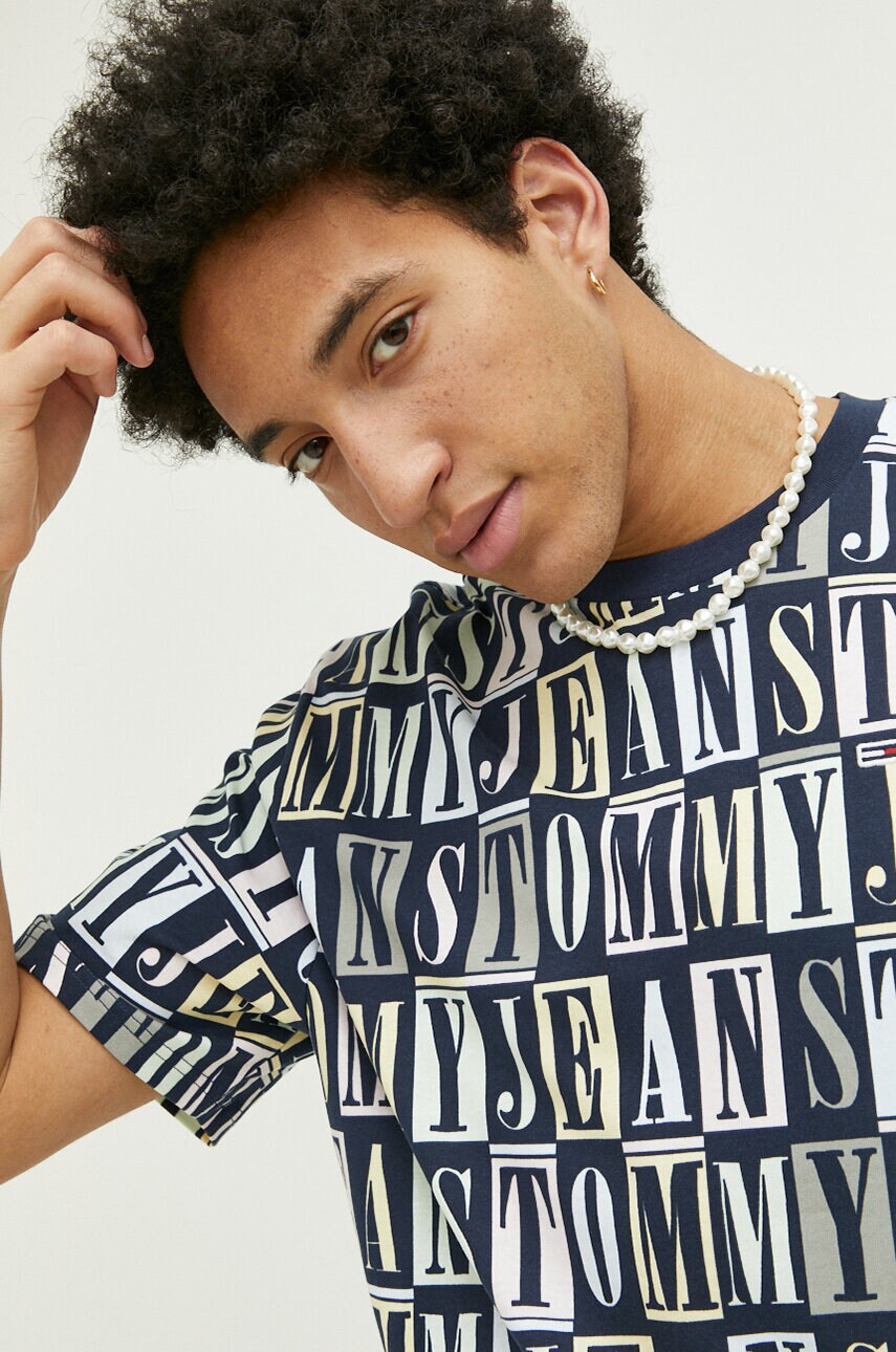 

Хлопковая футболка Tommy Jeans цвет синий узорный