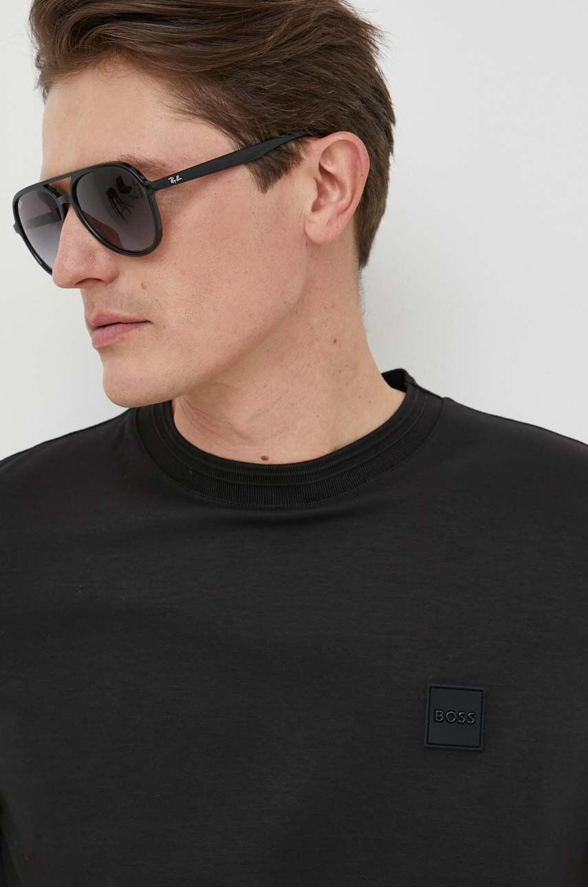 Levně Bavlněné tričko BOSS černá barva, s aplikací