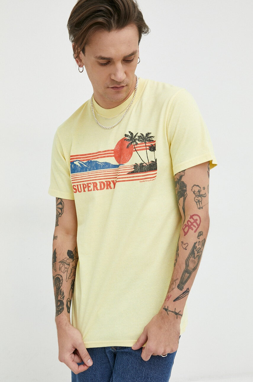 Superdry tricou barbati, culoarea galben, cu imprimeu