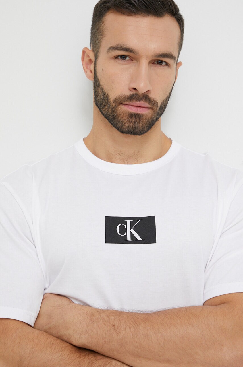 

Памучно горнище на пижама с къси ръкави Calvin Klein Underwear в бяло с десен, Бял