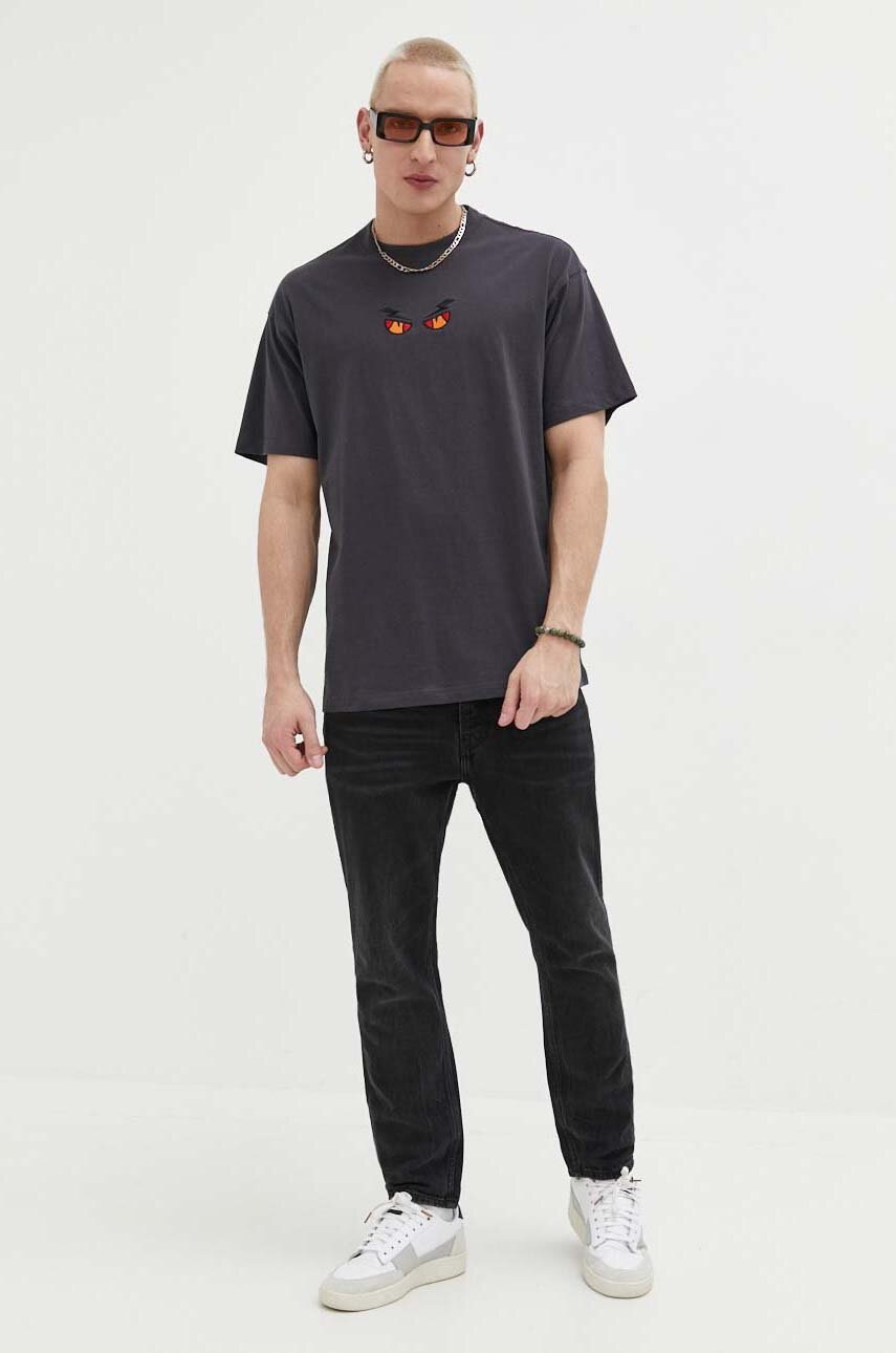 

Памучна тениска Ellesse в черно с апликация, Черен
