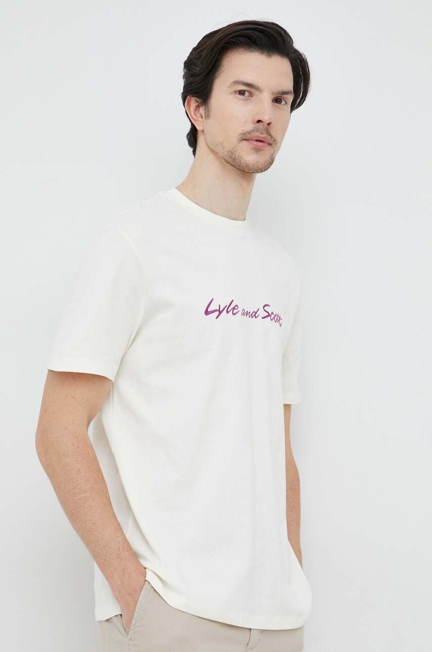 Levně Bavlněné tričko Lyle & Scott béžová barva, s aplikací
