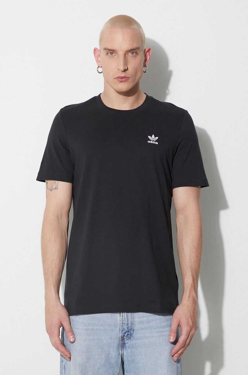 

Хлопковая футболка adidas Originals Trefoil Essentials Tee цвет чёрный однотонная