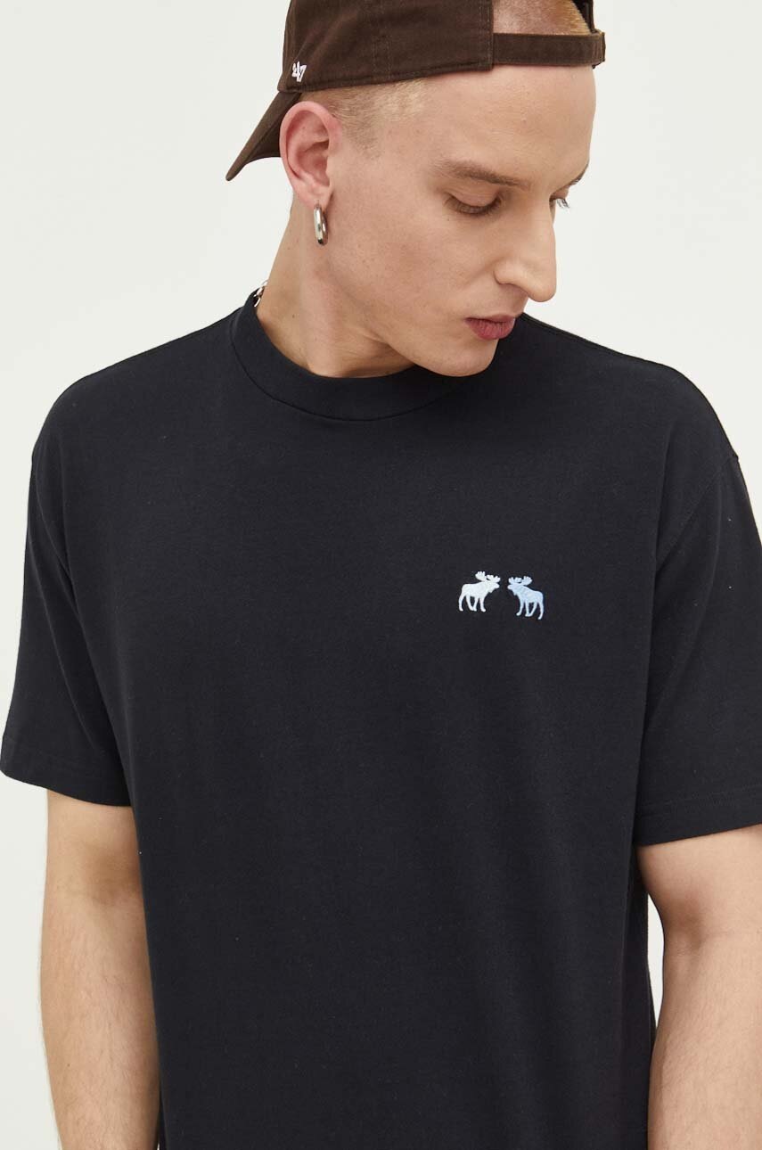 

Памучна тениска Abercrombie & Fitch в черно с апликация, Черен