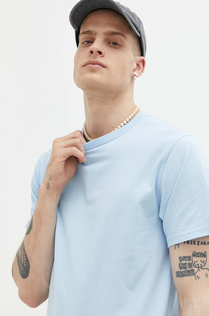 

Памучна тениска Hollister Co. в синьо с изчистен дизайн, Син