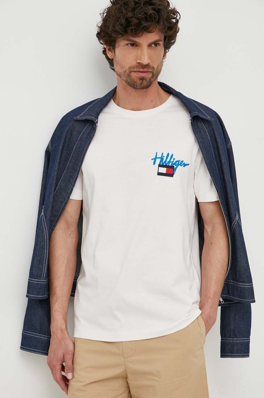 

Бавовняна футболка Tommy Hilfiger колір бежевий з аплікацією