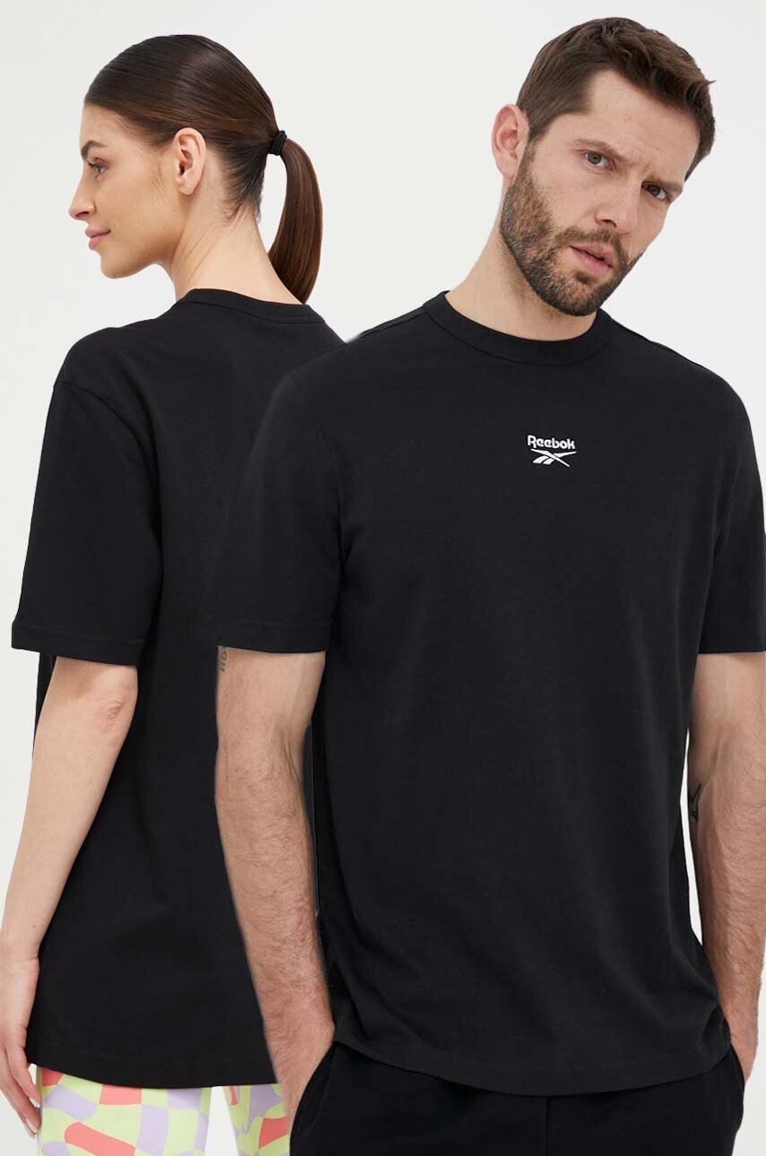 

Памучна тениска Reebok Classic в черно с изчистен дизайн, Черен