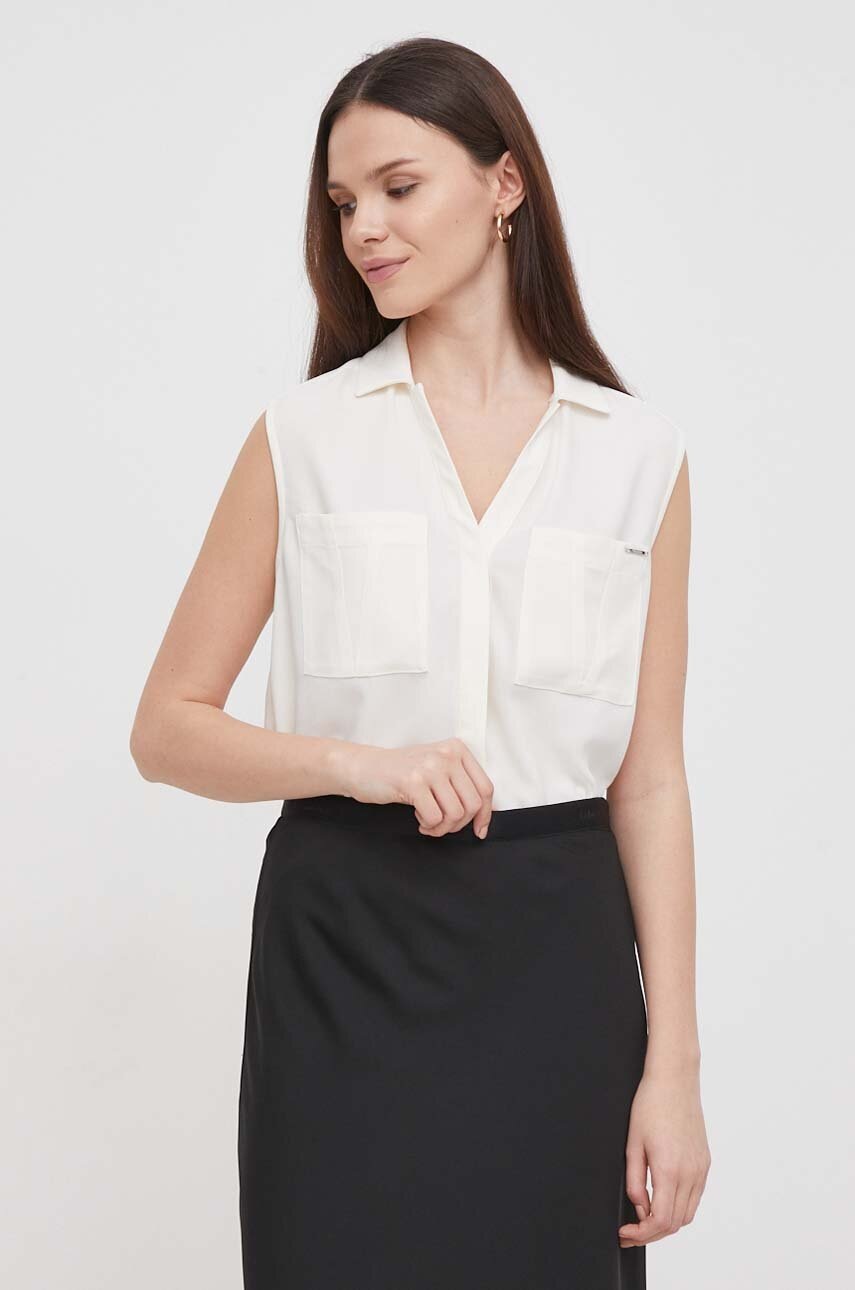 

Риза Calvin Klein дамска в бежово със стандартна кройка с класическа яка K20K207031, Бежов