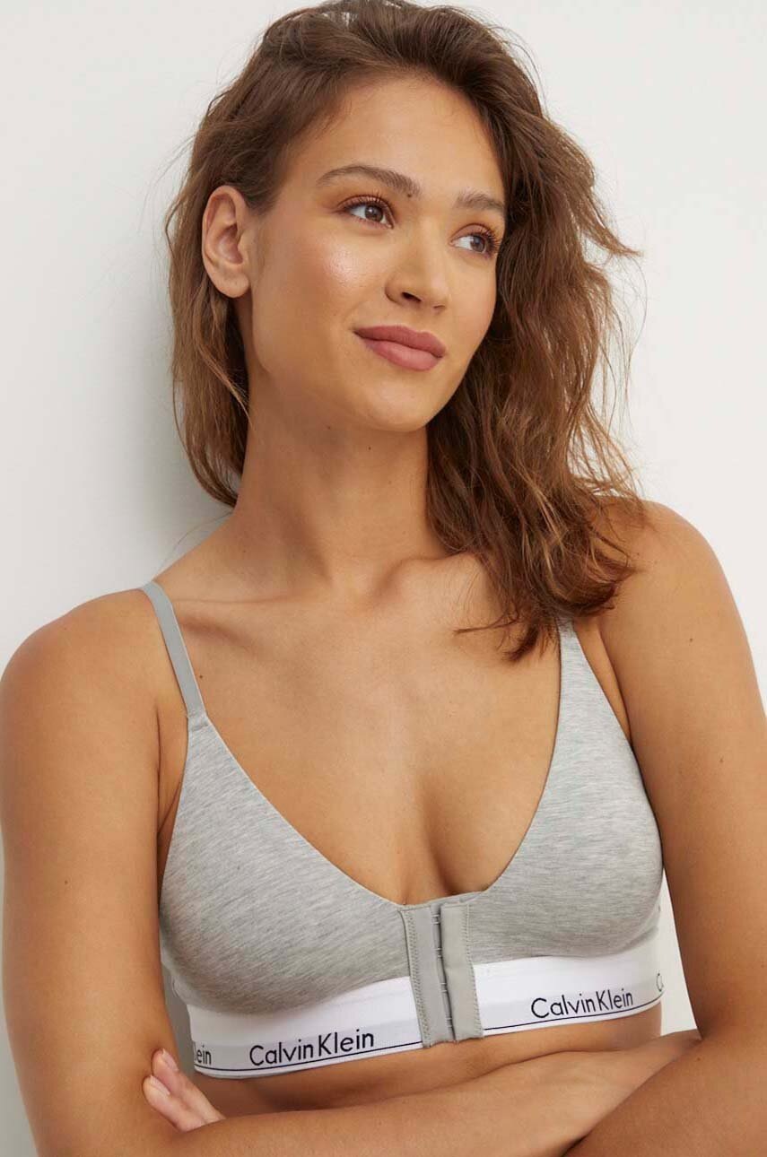 

Следоперативен сутиен Calvin Klein Underwear в сиво с изчистен дизайн 000QF7788E, Сив