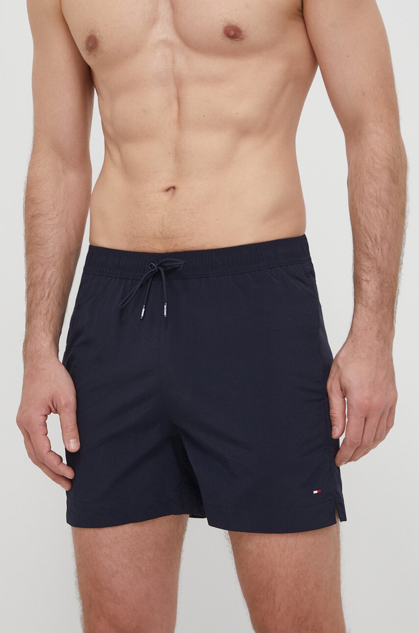 

Плувни шорти Tommy Hilfiger в тъмносиньо UM0UM03280, Тъмносин