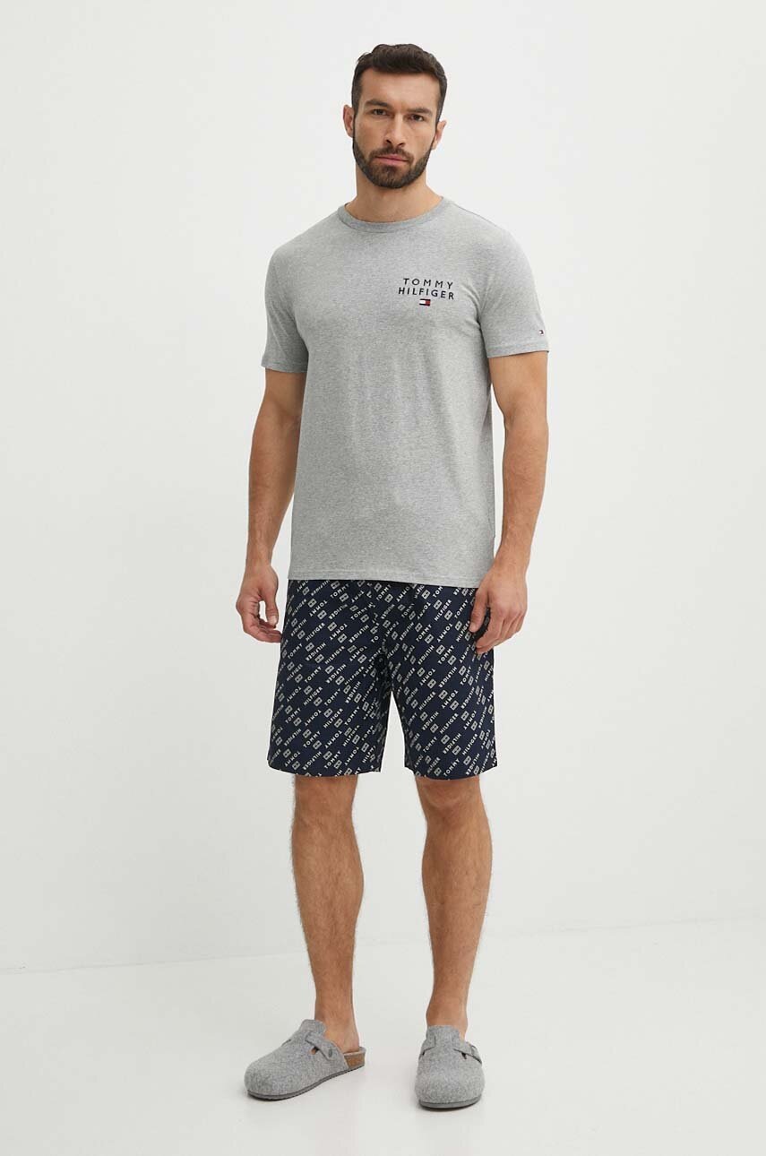 

Пижама Tommy Hilfiger мъжка в сиво с десен UM0UM03171, Сив