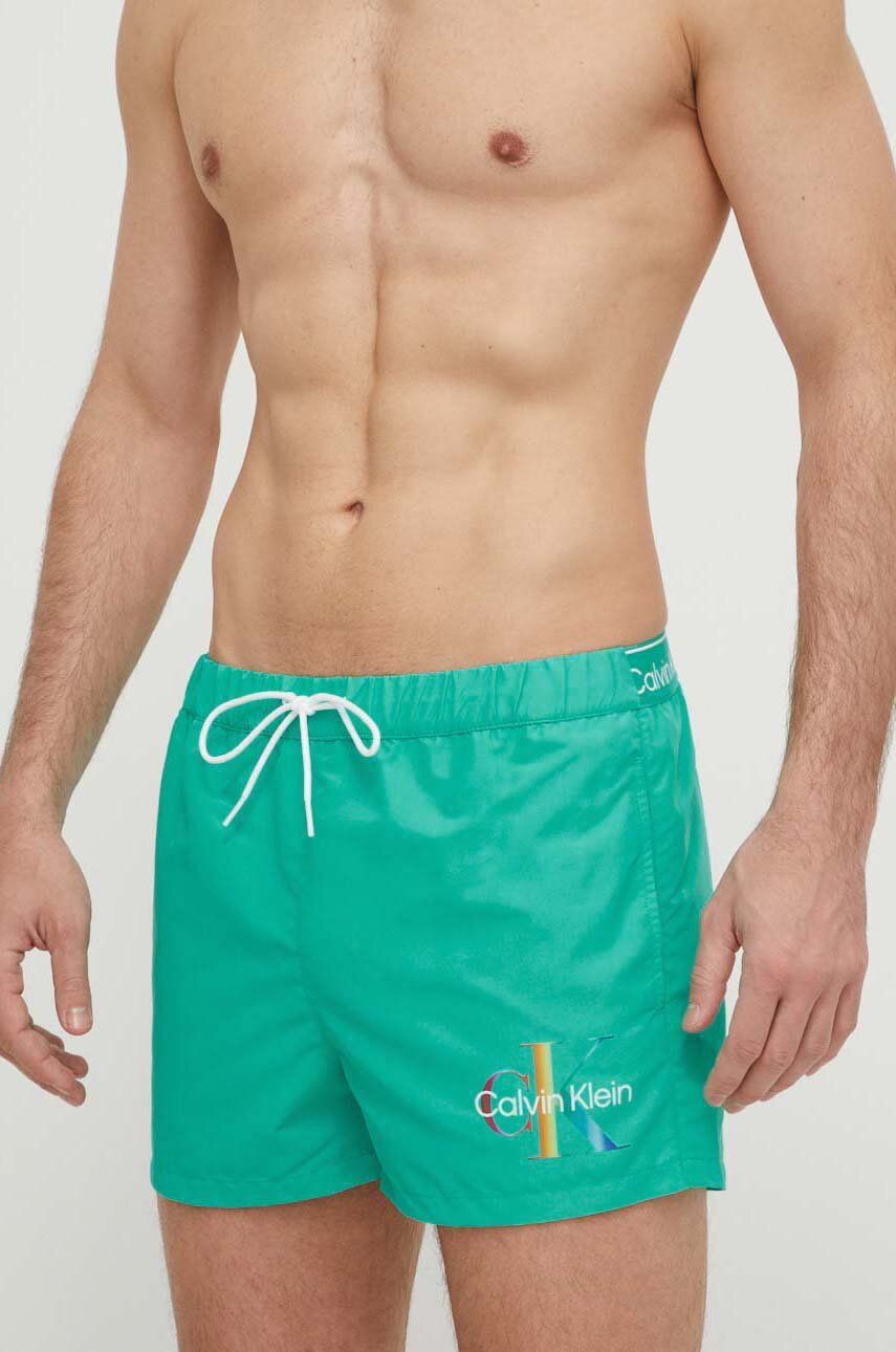 E-shop Plavkové šortky Calvin Klein zelená barva