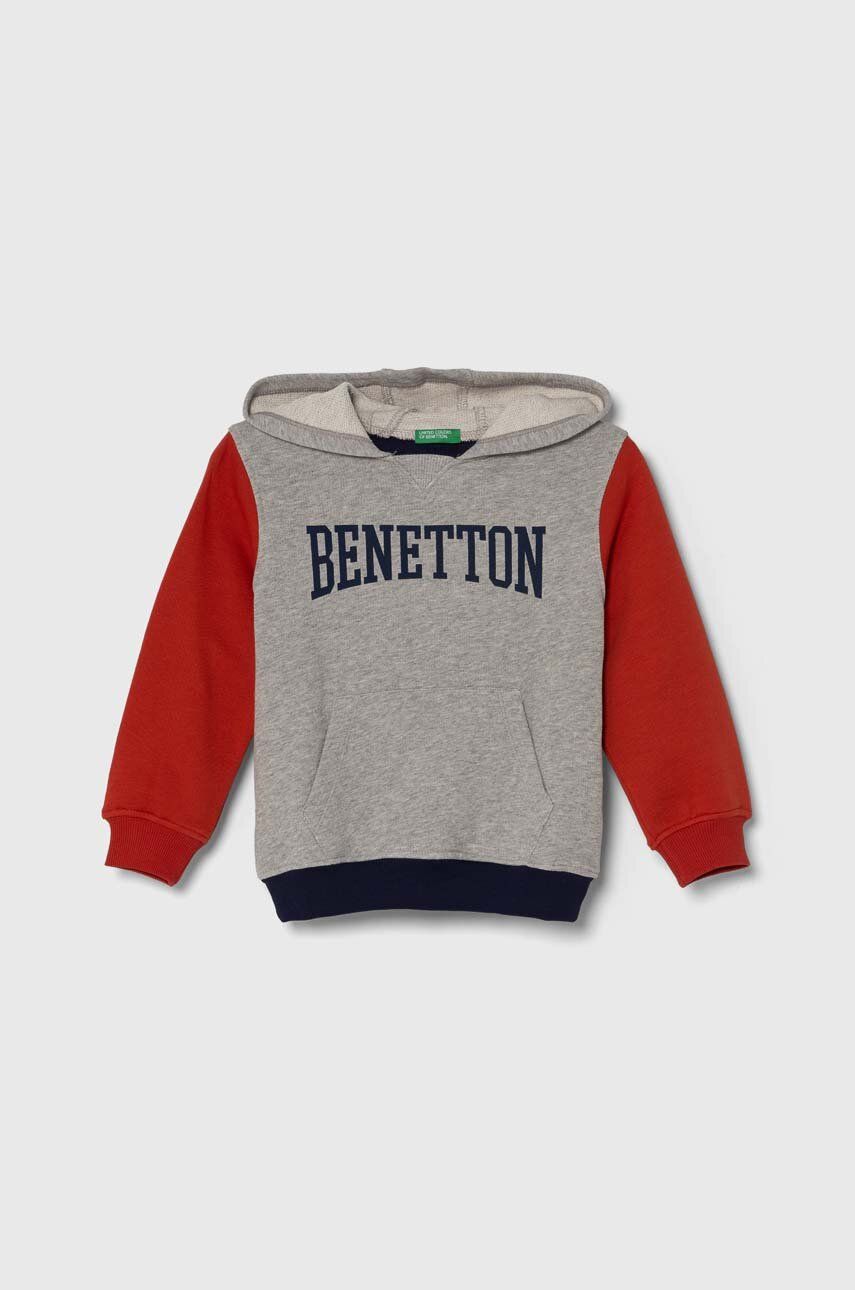 E-shop Dětská bavlněná mikina United Colors of Benetton šedá barva, s kapucí, vzorovaná