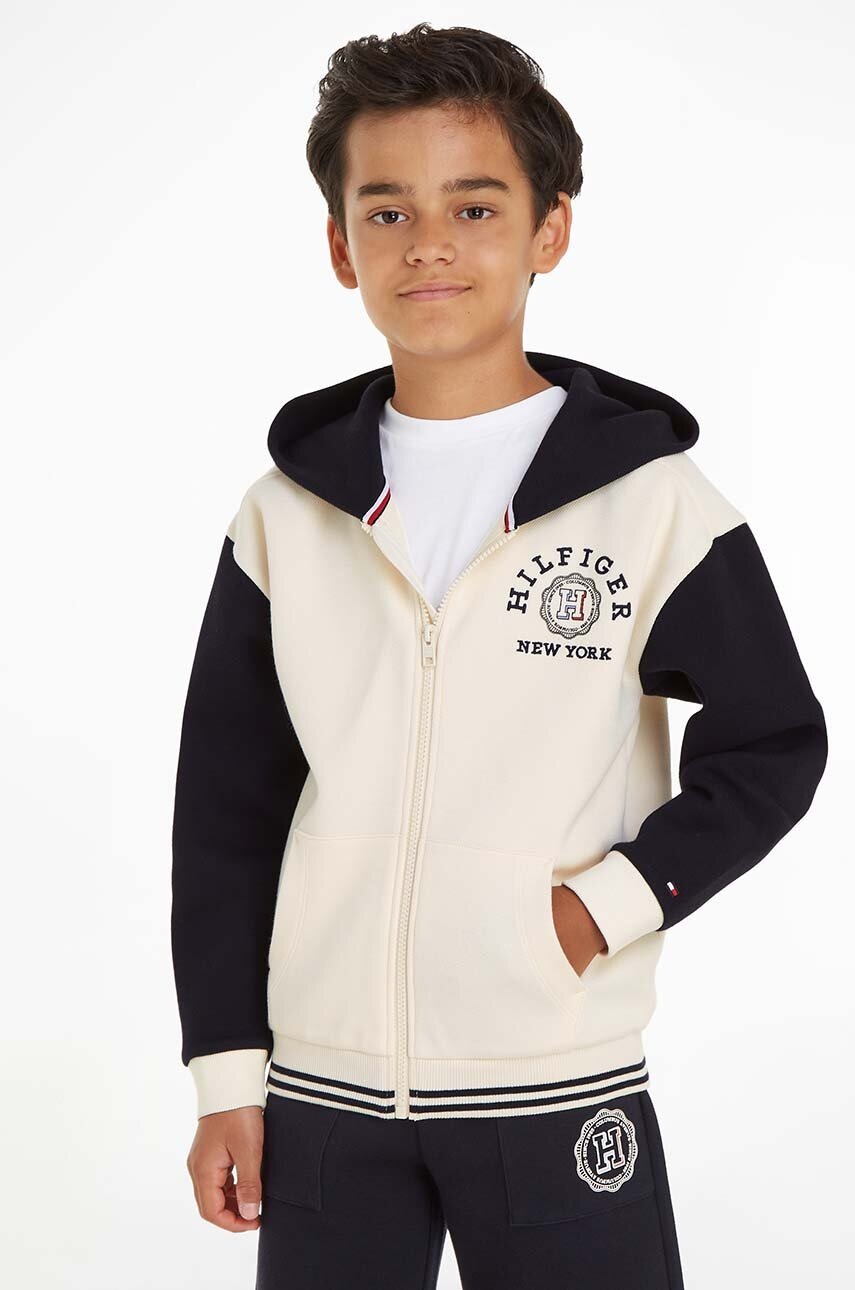 

Детски суичър Tommy Hilfiger в черно с качулка с принт, Черен